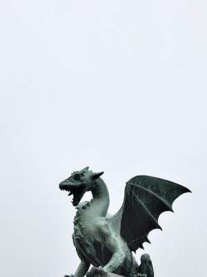 Statue d'une dragon