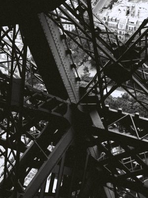 Cadre métallique de la tour Eiffel