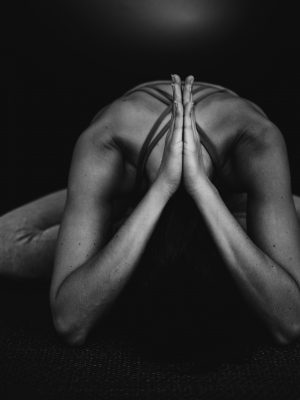 Yoga en noir et blanc